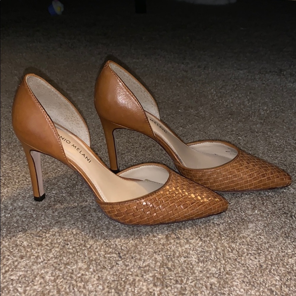 ANTONIO MELANI CAMEL LEATHER WOVEN HEELS 6.5M NEW